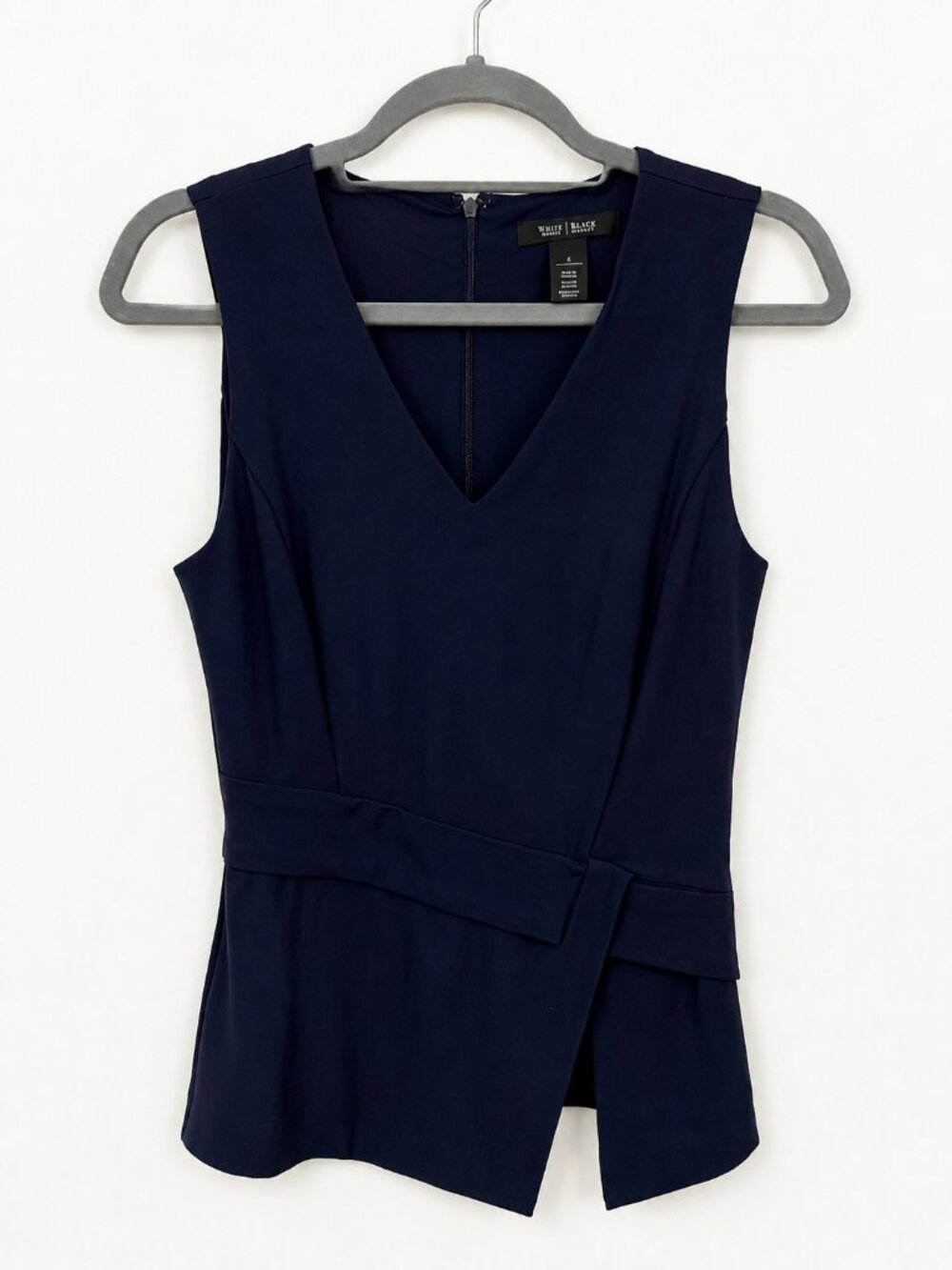 White House Black Market 6 Navy V Neck Peplum Top